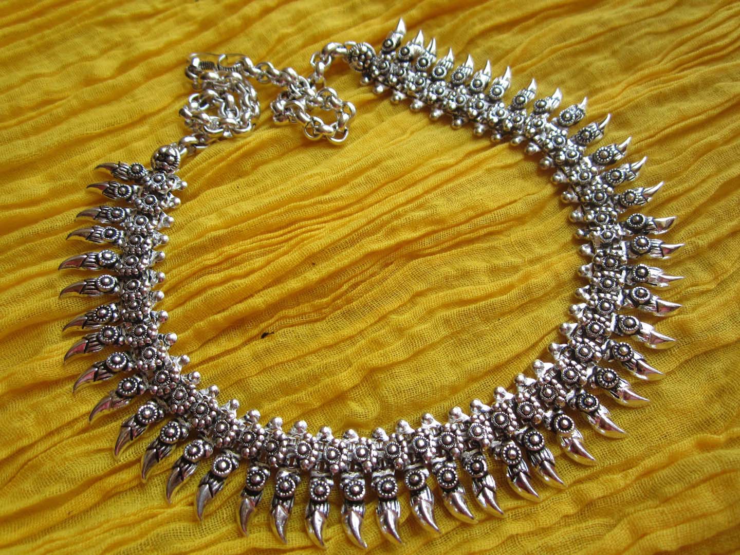 Silver nom hot sale nom necklace