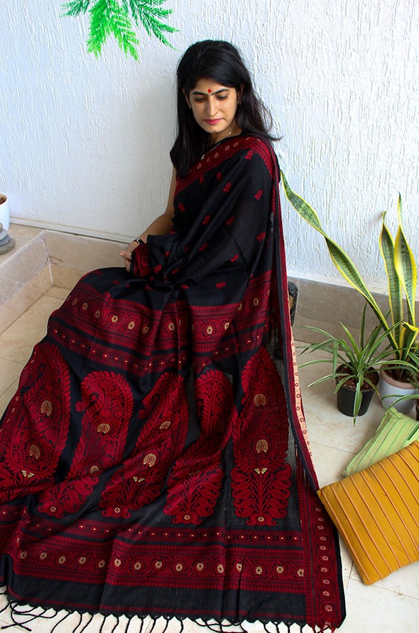 Buy Biswa Bangla Red Baluchari Silk Saree with Blouse Piece at Amazon.in