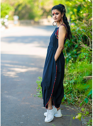 Dhoti stole hi-res stock photography and images - Alamy
