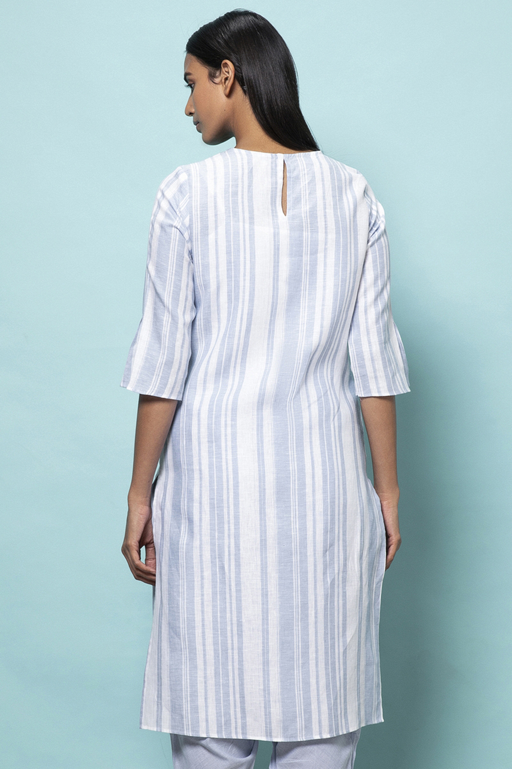 Update more than 150 white and blue striped kurti latest